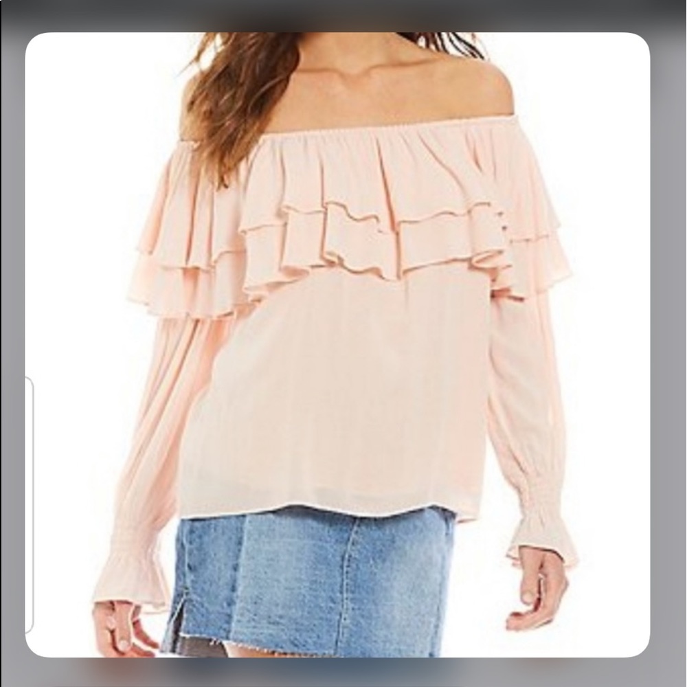 Gianni Bini off the shoulder top in blush pink